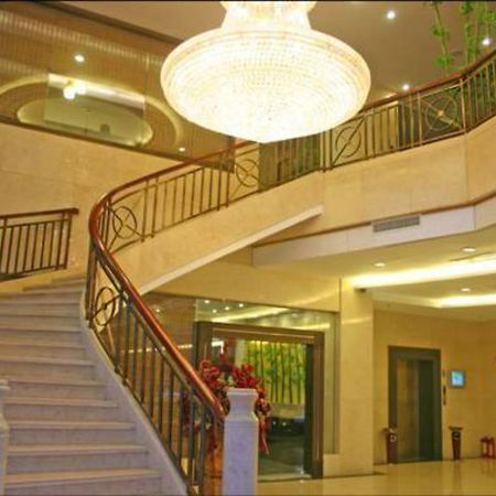Jun Hao Hotel Дунгуань Екстер'єр фото