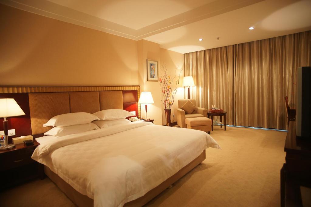 Jun Hao Hotel Дунгуань Екстер'єр фото