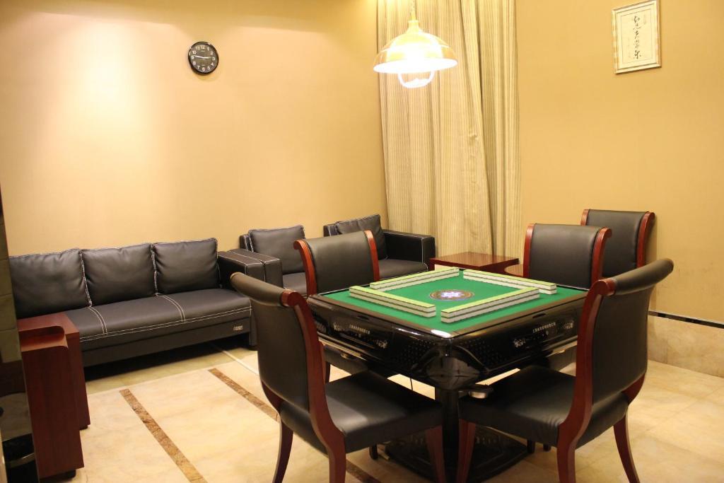 Jun Hao Hotel Дунгуань Екстер'єр фото