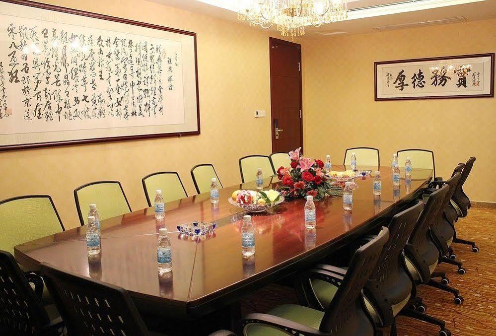 Jun Hao Hotel Дунгуань Екстер'єр фото